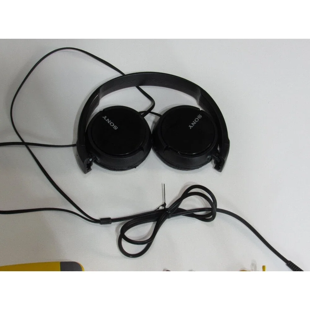 Sony Walkman WM-SXF32 Yellow Gray Portable AM/FM Cassette Player & Headphones